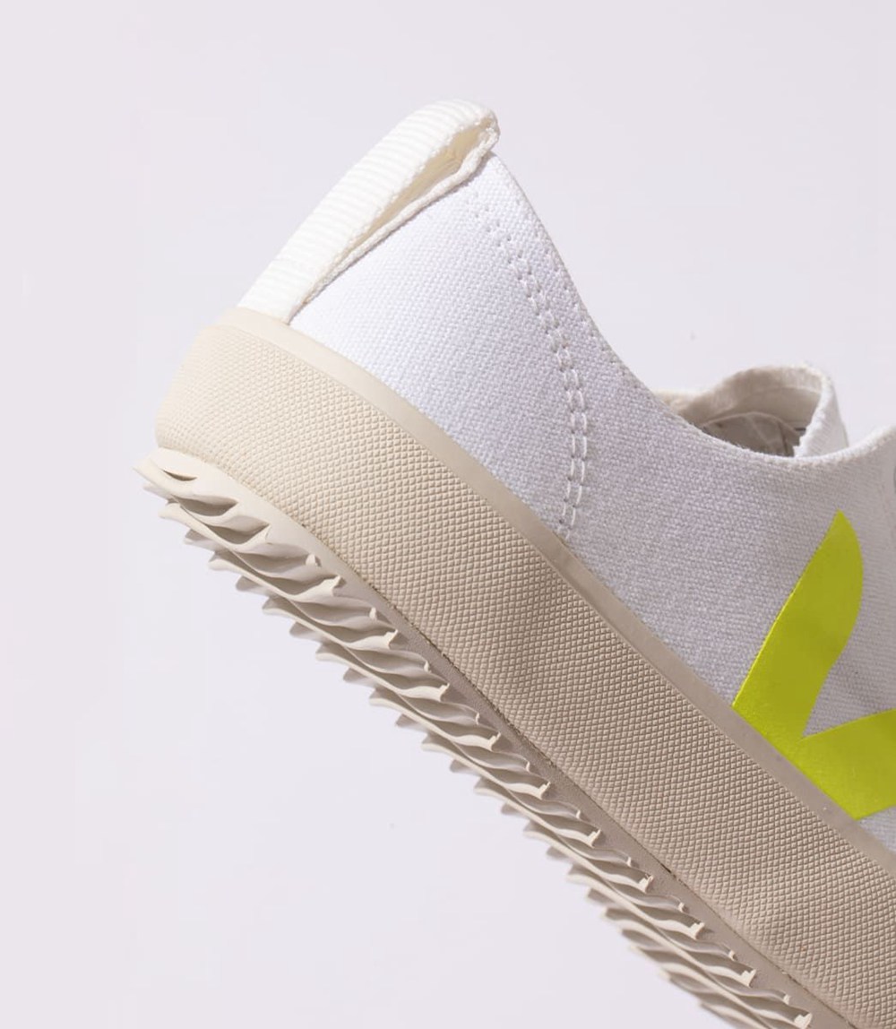 Veja Sneakers Mens - Nova Canvas - White - 4625QJETB